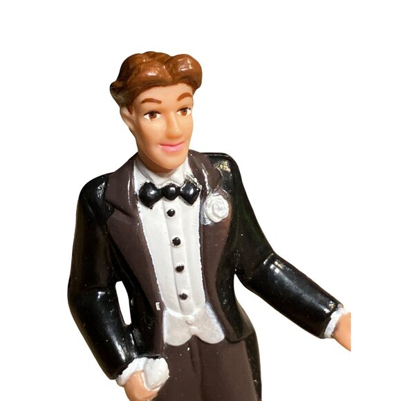 Anastasia Collectible Figure Elegant Escort Dimitri - Picture 4 of 9